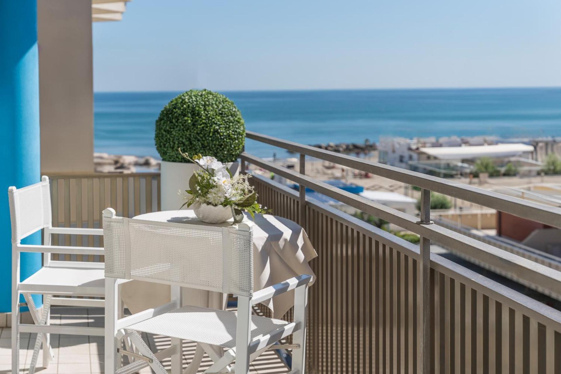 Lina Hotel